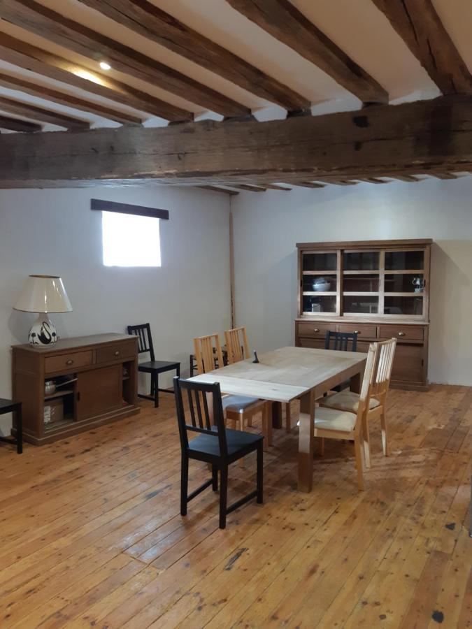 Вилла Le Refuge D'Athena Chaussy  Экстерьер фото