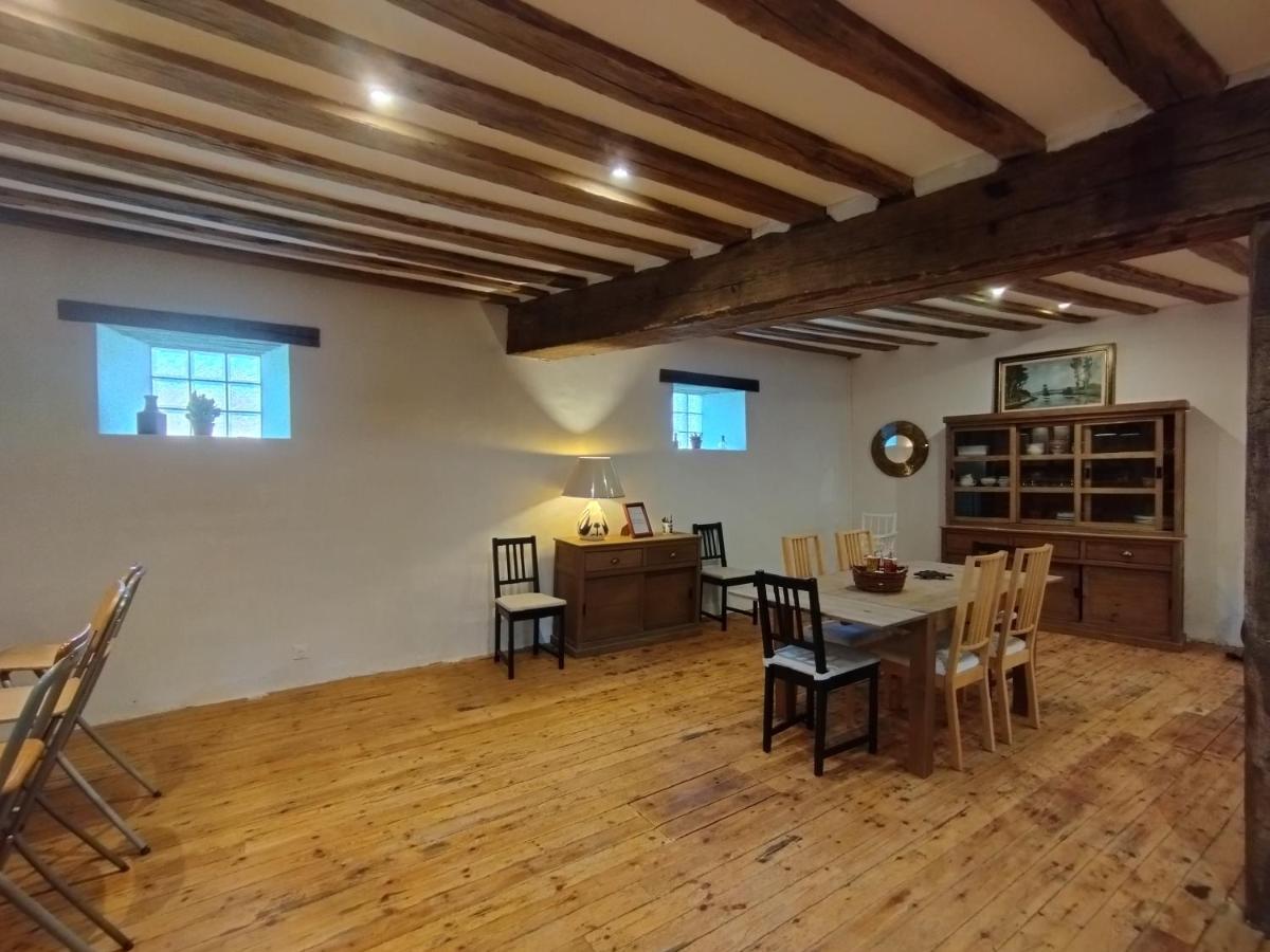 Вилла Le Refuge D'Athena Chaussy  Экстерьер фото